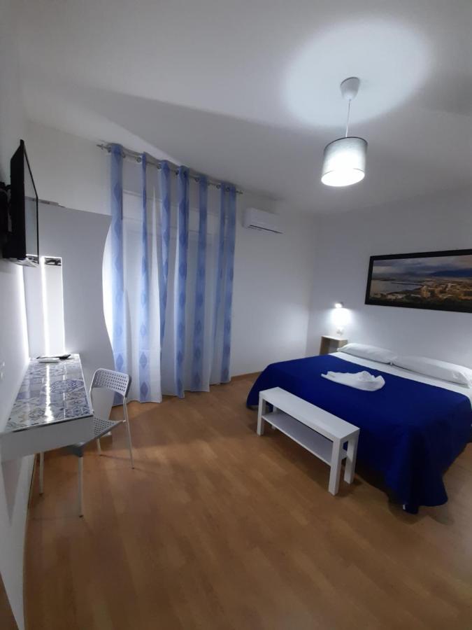 Milazzo: La Porta Delle Eolie Bed & Breakfast エクステリア 写真