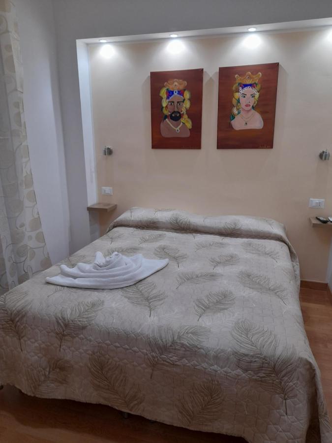 Milazzo: La Porta Delle Eolie Bed & Breakfast エクステリア 写真